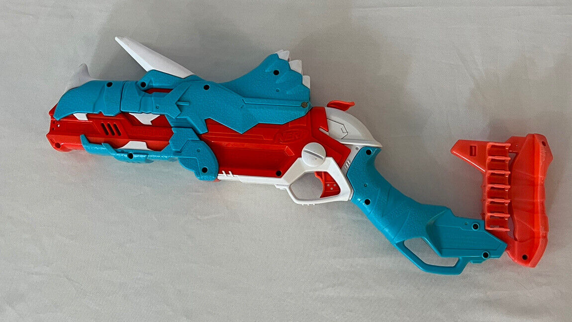 NERF TRICERA-BLAST - Dinosaur Gun! 