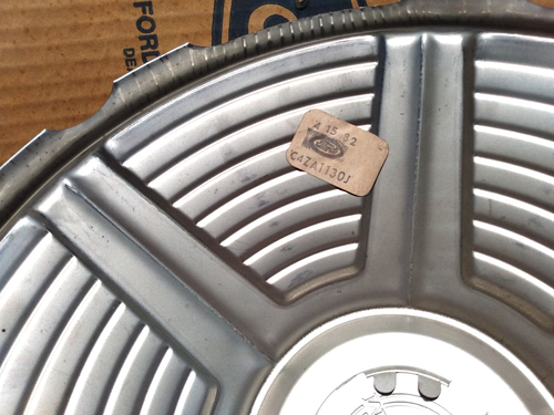 Pair of 1965 Ford Mustang Hubcaps- NOS - Picture 7 of 7