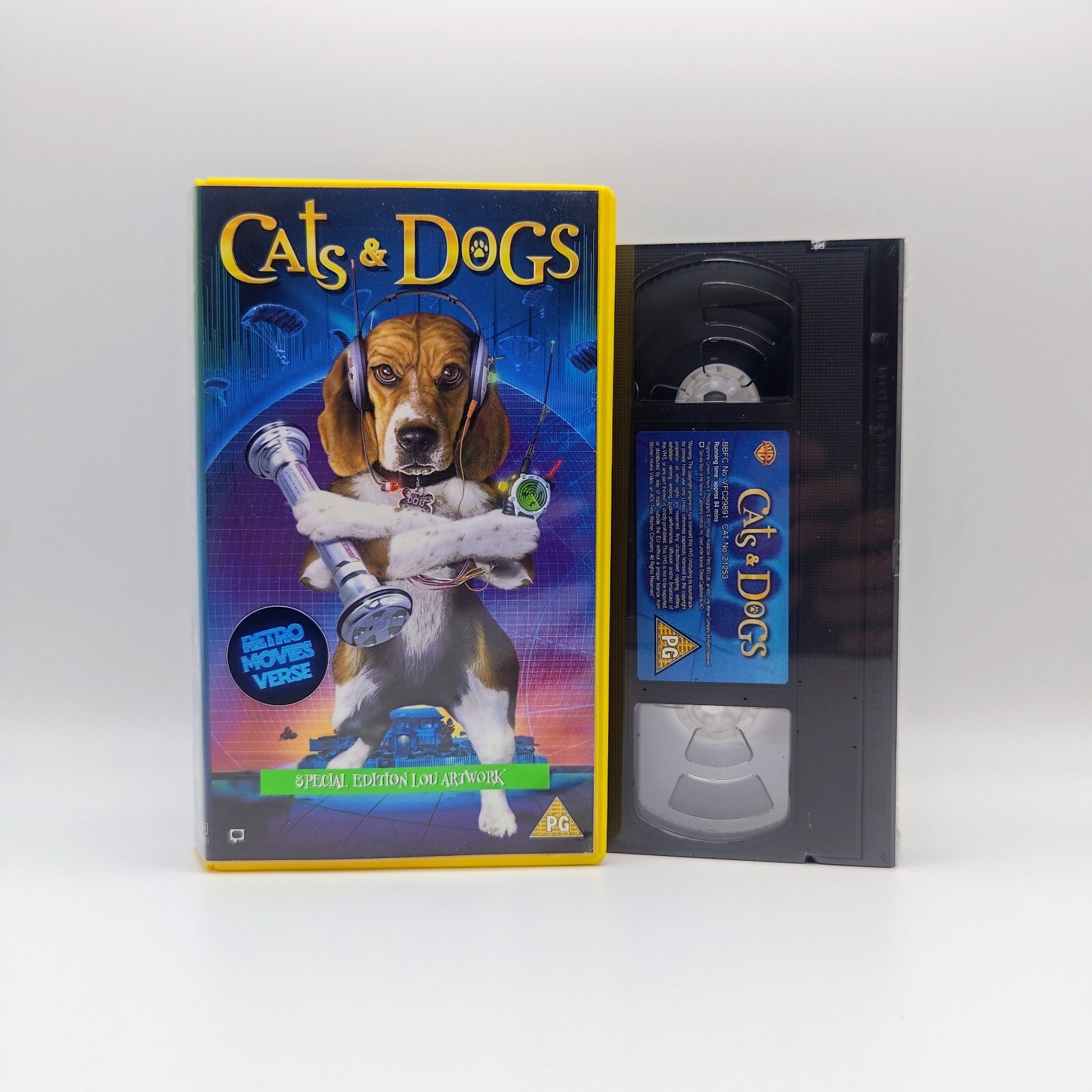 Cats & Dogs VHS New and Sealed Video Tape Tobey Maguire Rare Cover (2001)