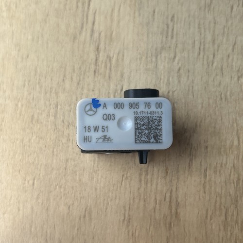 Genuine Mercedes OEM vertical acceleration module G force sensor A0009057600 - Picture 16 of 22