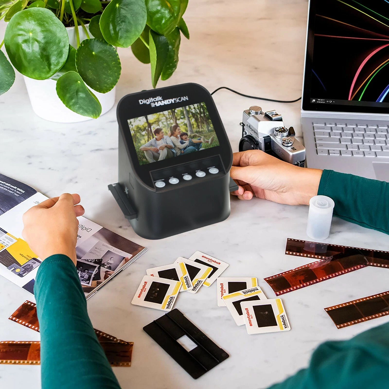 Digitalk HandyScan Portable High Res 4200dpi Slide & Negative Film Scanner - Picture 2 of 7