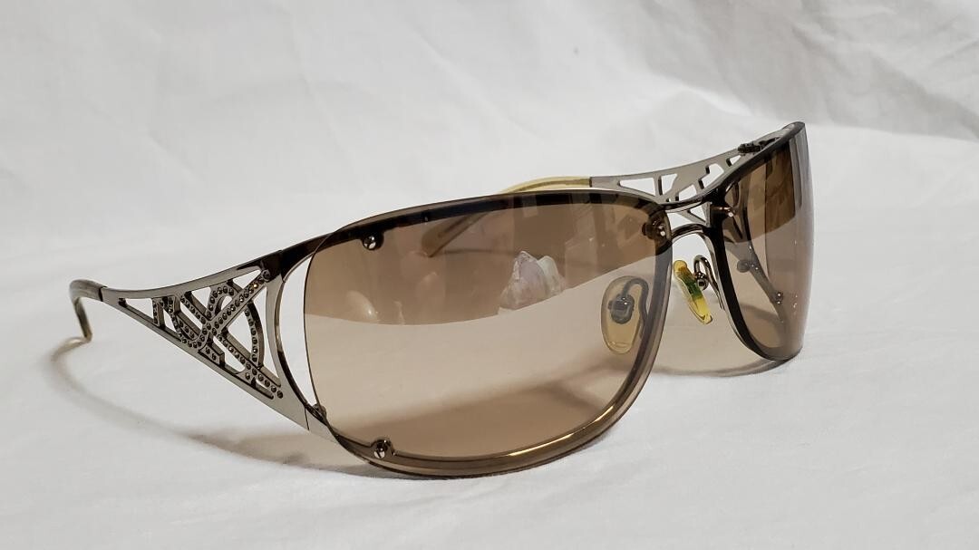 Occhiali da sole originali Yves Saint Laurent YSL con logo a croce metallo lucido marrone 21