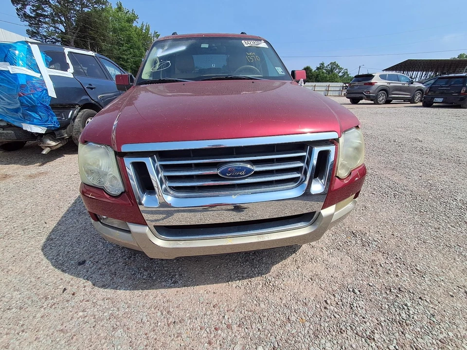 Used Hood fits: 2008 Ford Explorer Grade A Foto 2 de 4