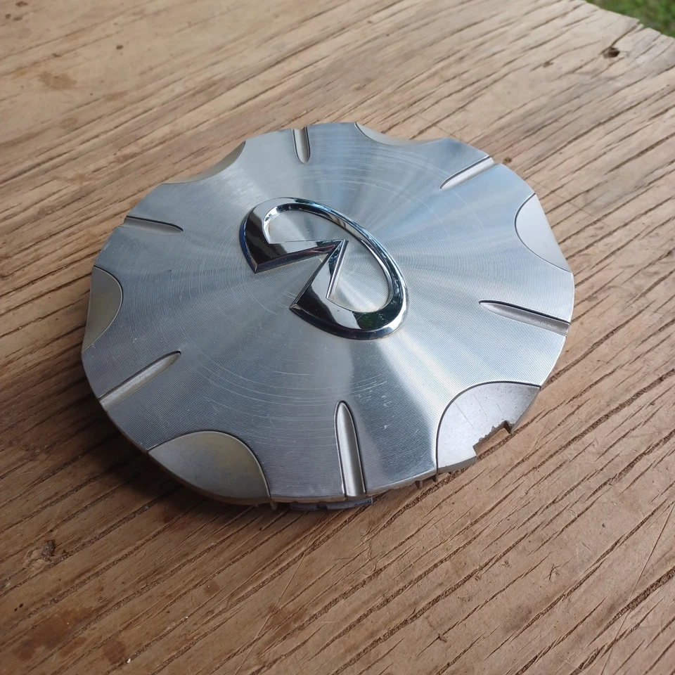 Tapa central Infiniti I35, 2002-2004 número de pieza 40315 AR000 01 Foto 2 de 3