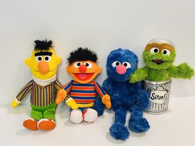 ヴィンテージ　sesame street Ernie Bert ぬいぐるみ 2002 GUND Vintage Sesame Street Plush LOT Bert Ernie Grover Oscar