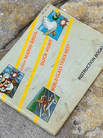 Super Mario Bros / Duck Hunt / World Class Track Meet Manual - Nintendo NES