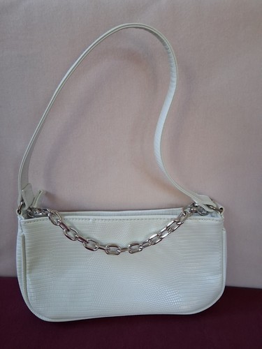 Handtasche weiß trendy kleine Tasche weiß ca. 25 x 12 x 5 cm Accessoires Ketten - Bild 2 von 5