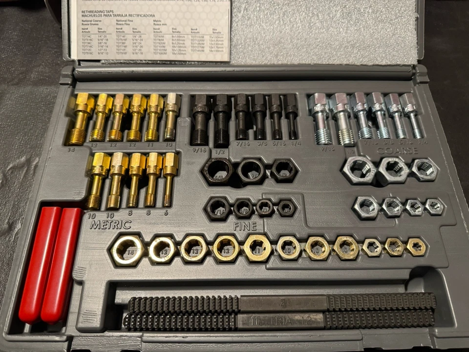 Juego de recauchutado fraccional y métrico Matco Tools TDK51 51 piezas *COMO NUEVO* Foto 2 de 2