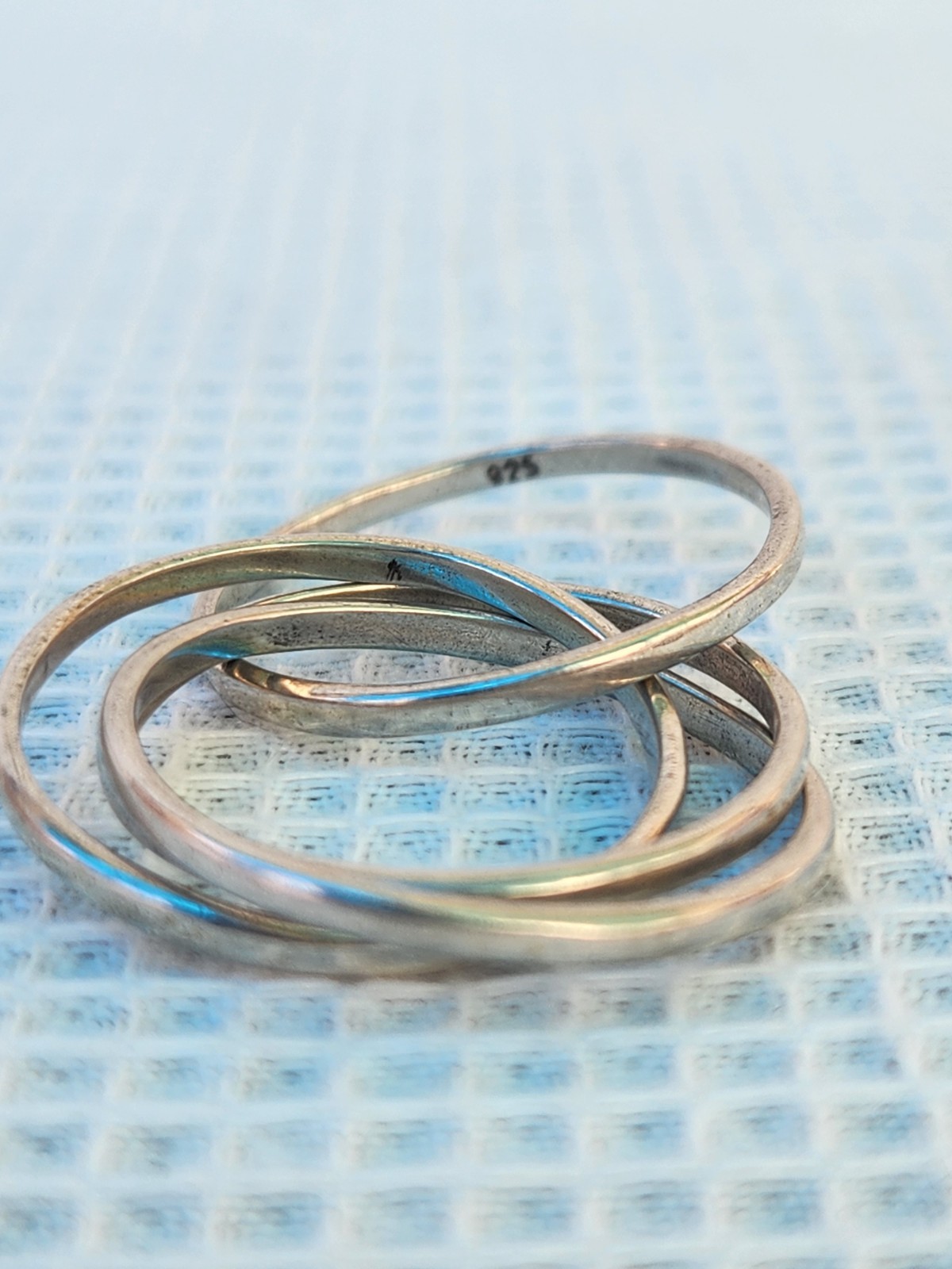 .925 Serling Silver Interlocked Ring Four Band Ri… - image 8