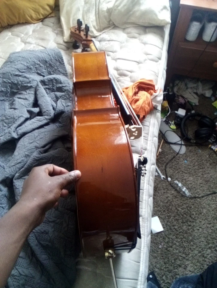 Cuerda nueva en estado increíble no se ha usado y puede tocar bien lazo/arco Foto 4 de 4