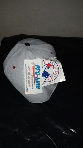 gray, red, and, black Boston Red Sox hat size 7 - Picture 3 of 5