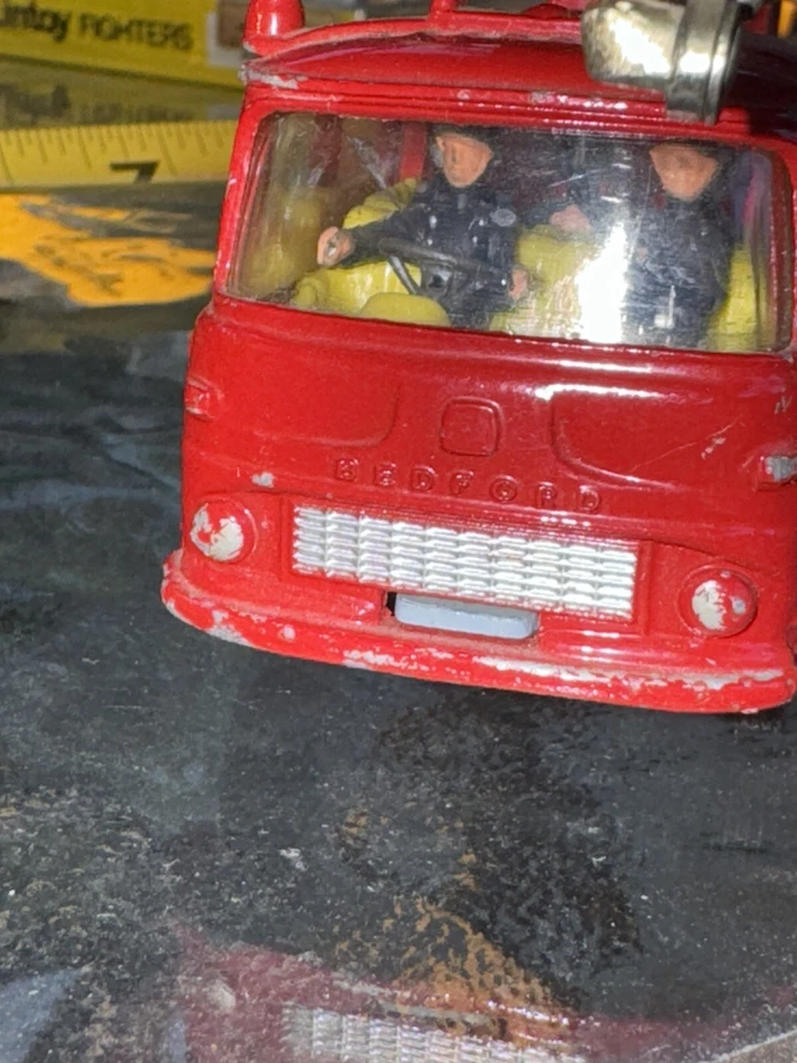 Corgi Major Toys 1127 Simon Snorkel Fire Engine original vintage diecast toy - Image 4 of 4