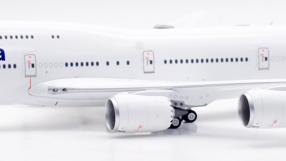 航空機・ヘリコプター SQ Wings 1:200 Lufthansa B747-8 D-ABYA