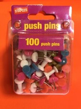 STAPLES - 100 pins / pack in Assorted Color Plastic Push Pins