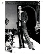 LG13 1976 Original Greg Gilbert Photo LYNN STORM Gorgeous Woman Runway Model