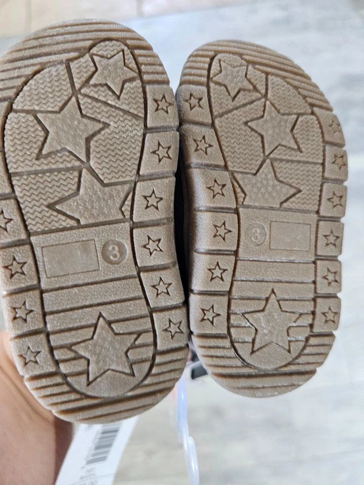 New Baby Boy Carter's Shoes Size 3 Gray & Blue Soft Soles For Learning To Walk - Image 2 of 4