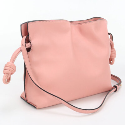 LOEWE ピンク レザー クラッチバッグ LOEWE ピンク レザー クラッチバッグ ピンク系 LOEWE(ロエベ