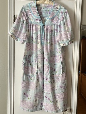 Vintage Bernette Plus Size Pastel Seersucker Housecoat/Robe Size 2X
