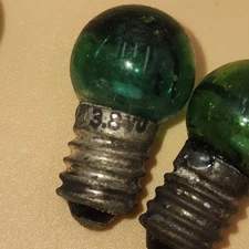 4 vintage GREEN  3.8v LIGHT BULB Small Screw Base Lamp Bulbs Diameter train mini