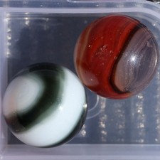 Lot of 2 AKRO CORKSCREW MARBLES Some HTF MIBs NM/M