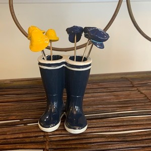 Fireman boots pick holder with dress hats and fireman uniform hats on pick 6