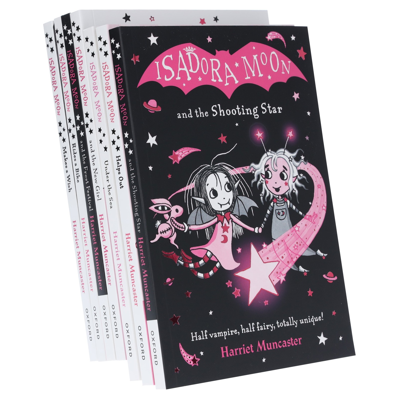 Isadora Moon Series By Harriet Muncaster: illustrated 7 Books Set - Ages 7+ -PB