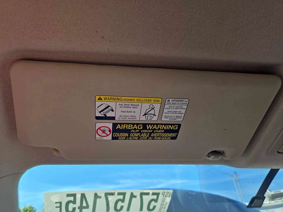 Used Left Sun Visor fits: 2013 Nissan Rogue w/illumination Left Grade A Foto 2 de 4