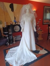True Vtg Mid-century 1960s Wedding Gown Dress Veil Train Off-white Original MCM