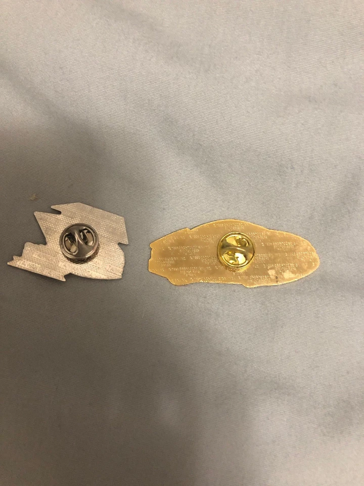 2 Vintage VALVOLINE NASCAR PIN 1996  MARK MARTIN 6 Roush Racing 90s Lot Of Pin - Image 2 of 3