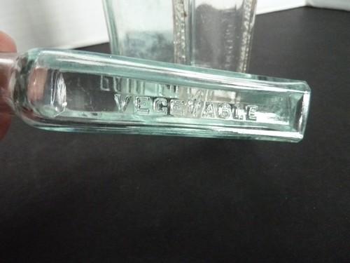 Lot of 3 Antique Vintage Glass bottles Magic Oil Pain Killing Signet Oil + Davis - Bild 16 von 23