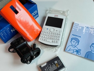 Genuine Nokia Asha 205 RM-862 White Unlocked Zero LIFTIME GSM Mobile phone