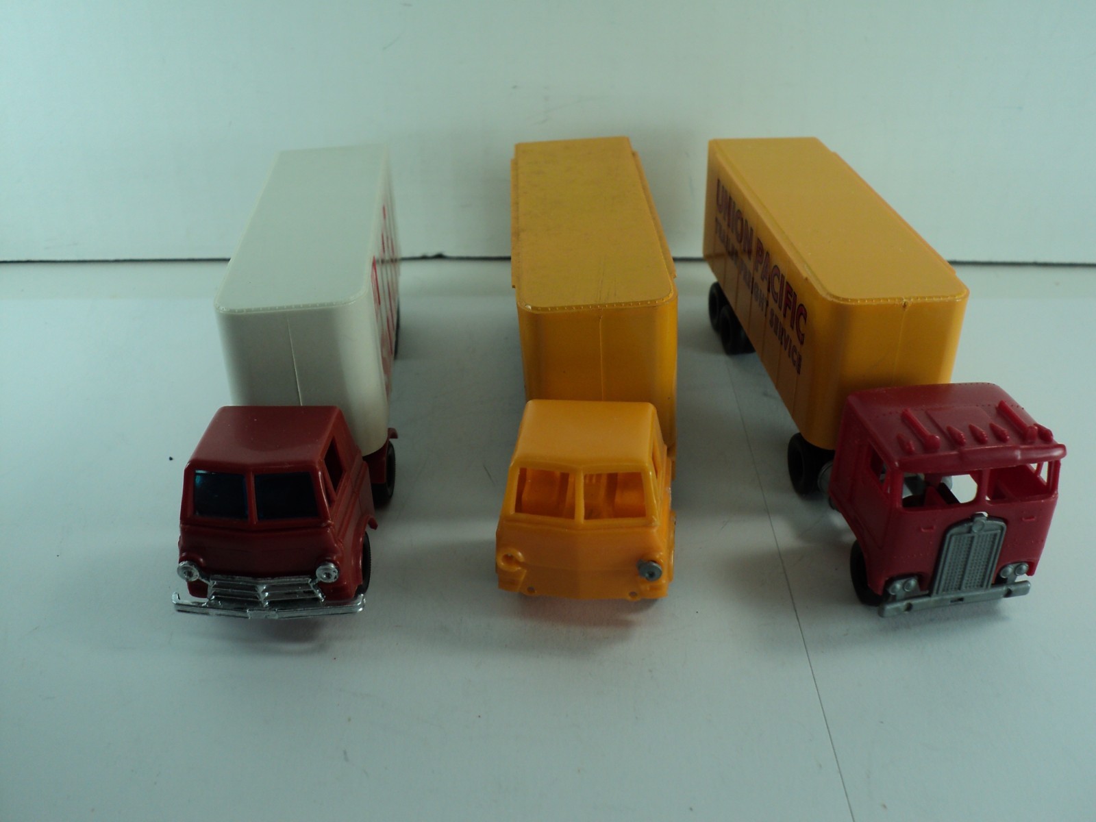 Tyco Trio of HO Scale Semis! Perfect For Your HO Slot Car or Train ...
