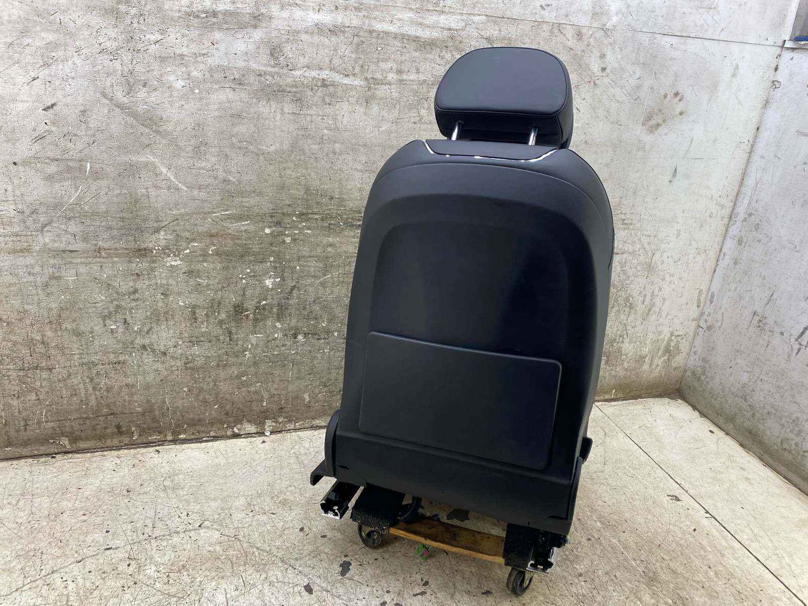 2015-2020 BENTLEY BENTAYGA FRONT LEFT DRIVER HEATED/VENTED SEAT COMPLETE LEATHER