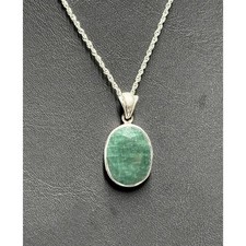 925 STERLING SILVER AND NATURAL EMERALD PENDANT NECKLACE SKY
