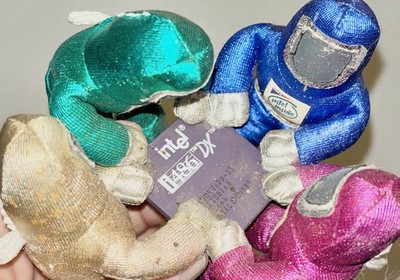 (NEED CLEANING!) Intel Inside Bunny People With Intel i486 DX Chip