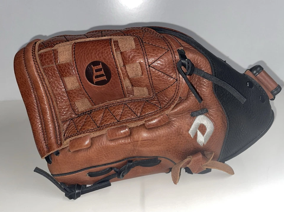 Womens DeMarini AO927 MD125 Medusa 12.5 INCH FASTPITCH GLOVE LEFT HANDED - Image 4 of 4