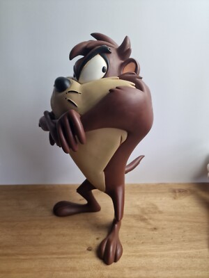 Figurine Taz Tasmanian Devi Hanging 15inch Looney Tunes Warner Bros