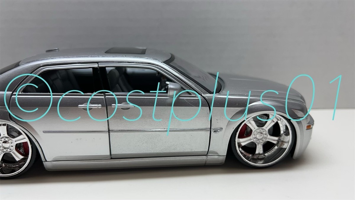 ミニカー DUB CITY KUSTOM$ Chrysler 300C 1/24 JADA DUB CITY CHRYSLER 300C 1:24 SILVER REVERSE DOORS | eBay