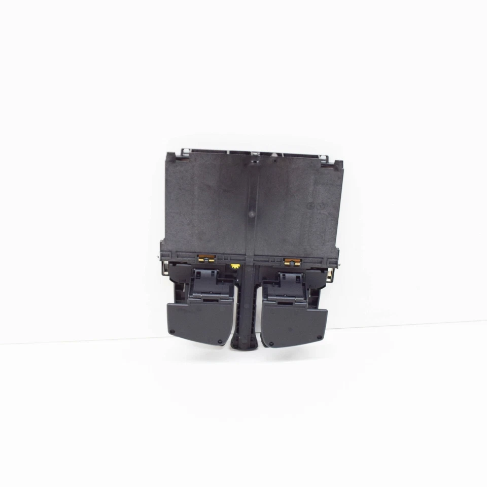 NUEVO PORTAVASOS ASIENTO TRASERO VOLKSWAGEN CC 358 A6 8P0885995B6PS 2012 Foto 4 de 4