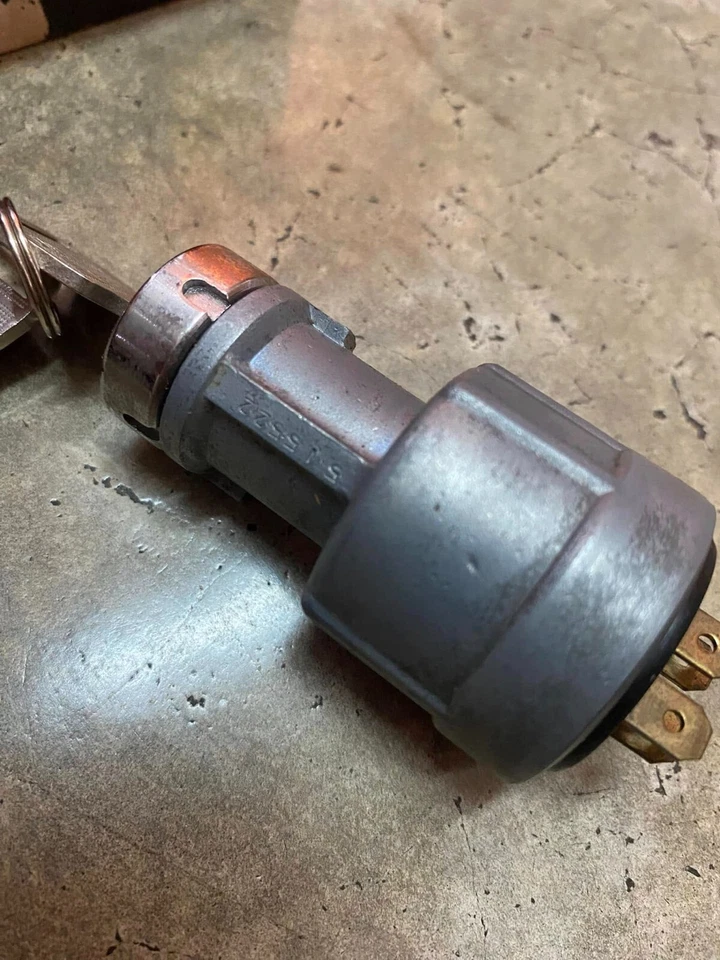 INTERRUPTOR DE ENCENDIDO ARRANQUE APTO PARA TOYOTA CORONA RT40 41 Rt43 Nos Japón Foto 3 de 4