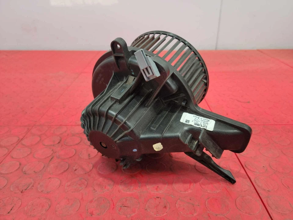 Двигатель вентилятора заднего обогревателя переменного тока GM подходит для Escalade Acadia Yukon Tahoe от оригинального производителя 15920865 - Изображение 2 из 4