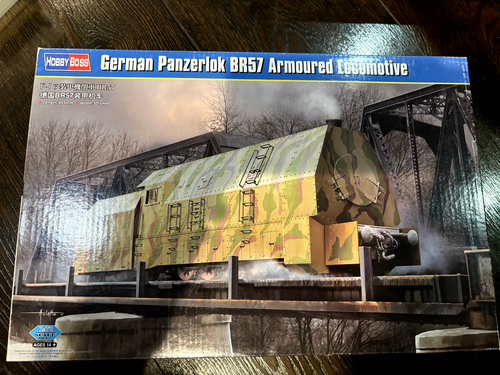 1/72 Hobby Boss 82922 German WWII Panzerlok BR57 Armored Locomotive - Picture 7 of 7