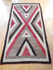 c1920s ANTIQUE 38 x73" NAVAJO INDIAN GANADO EYE DAZZLER RUG - LARGE SIZE