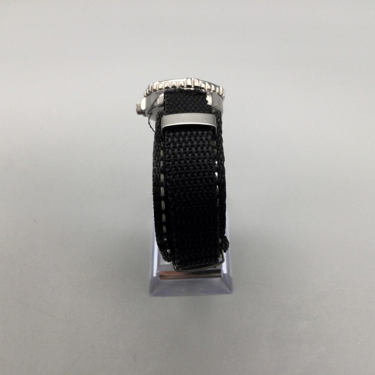 Momentum M1 Mini Womens Watch 25mm Purple Dial Nylon Diver 20 ATM New Battery Momentum M1 Mini Ladies Watch Review – Page 2 – WatchReport.com main image 4