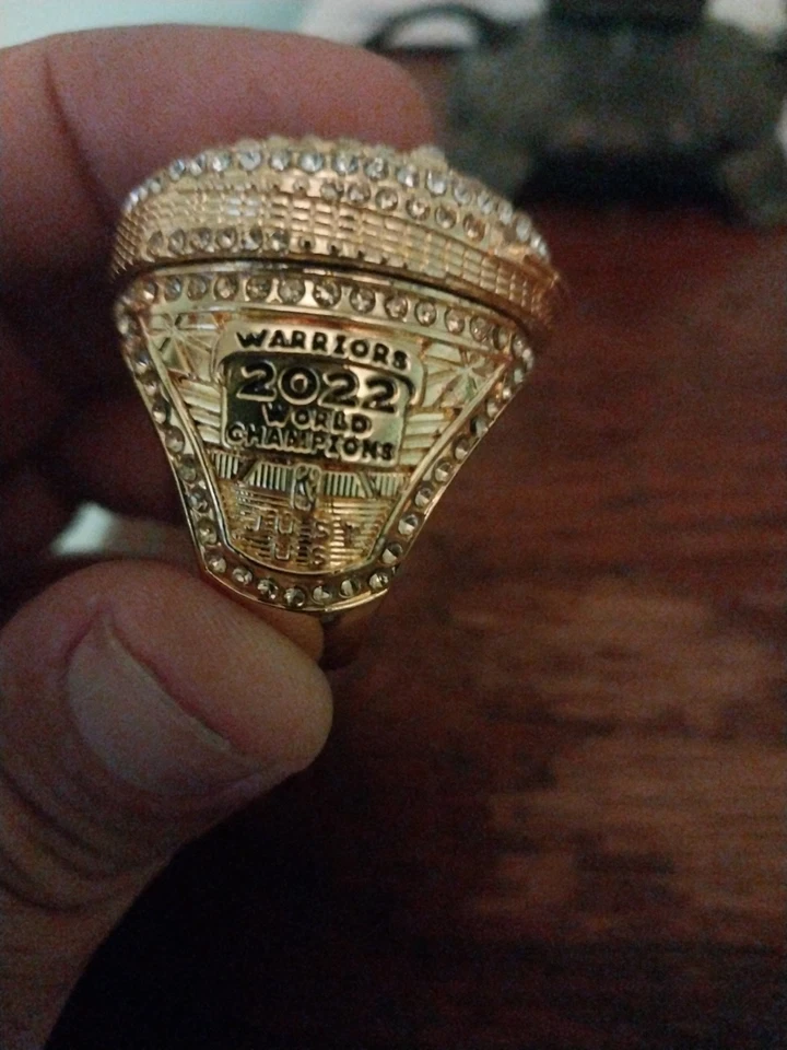 Anillo Campeonato Golden State Warriors Stephen Curry Finales NBA 2022 Foto 3 de 4