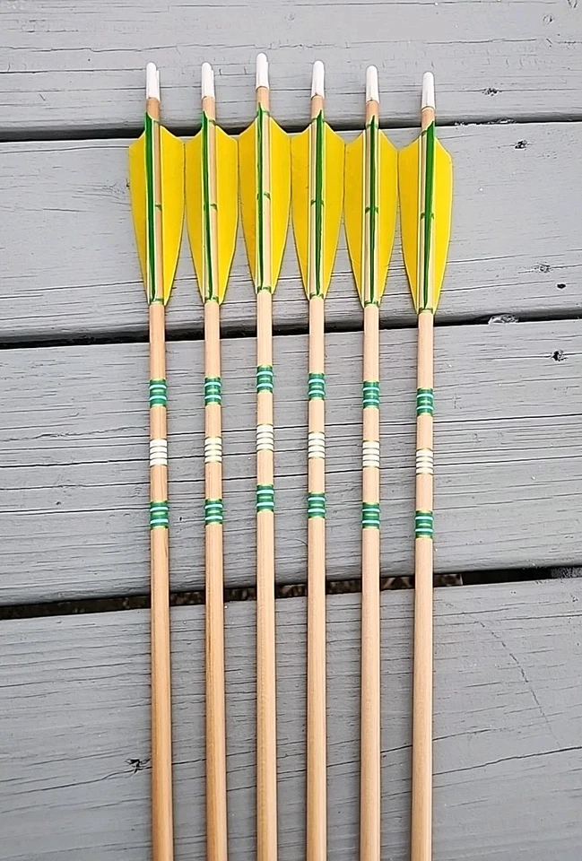 Half Dz Cedar Arrows 11/32" Right Wing Fletch 5" 40-50# With 130gn Field Points - Image 2 of 4