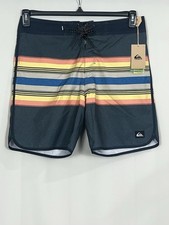 Quiksilver Men s Everyday Scallop 18 Board Shorts Size 33