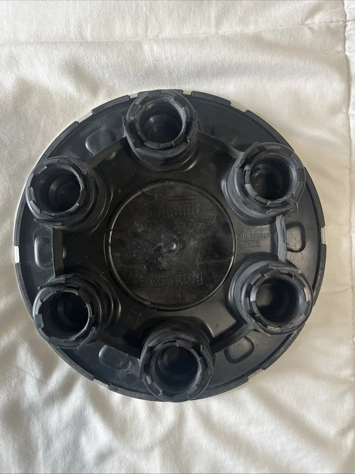 Tapacubos central de rueda Chevrolet Tahoe Silverado 1500 Suburban OEM Foto 2 de 2