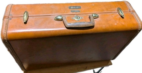Vintage Luggage Samsonite 21" X 15" X 7-8" Suitcase Schwayder NO Key
