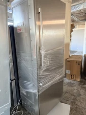 NIB Bosch Benchmark Series B30BB935SS 30" Built-In Bottom Mount Refrigerator